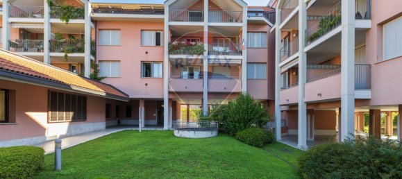 Apartamento de 2 habitaciónes en Somma Lombardo, Italy No. 266270 24