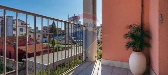 Apartamento de 2 habitaciónes en Somma Lombardo, Italy No. 266270 8