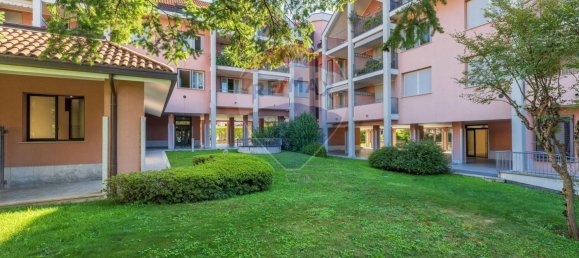 Apartamento de 2 habitaciónes en Somma Lombardo, Italy No. 266270 23