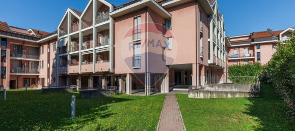 Apartamento de 2 habitaciónes en Somma Lombardo, Italy No. 266270 25