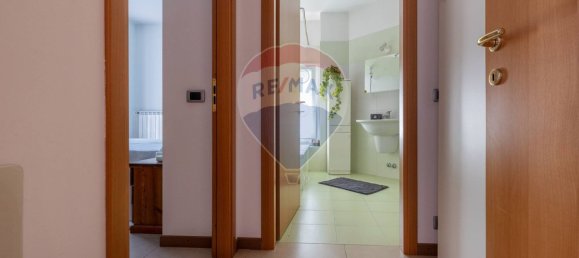 Apartamento de 2 habitaciónes en Somma Lombardo, Italy No. 266270 14