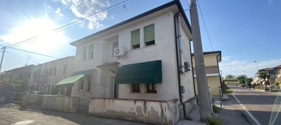 4غرفة منزل في Rovigo, Italy رقم 175146 3