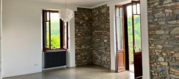 Квартира с 3 комнатами в Казлино д’Эрба, Италия № 11586 9