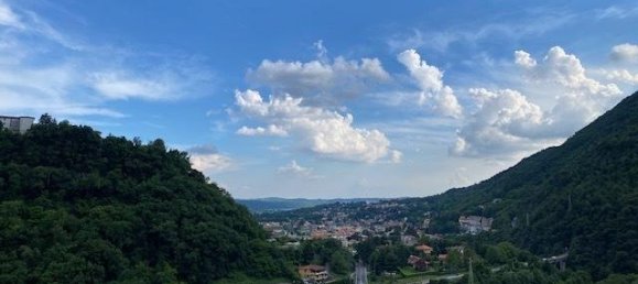 Квартира с 3 комнатами в Казлино д’Эрба, Италия № 11586 2