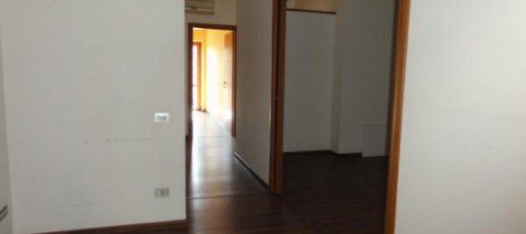 4-salle Appartement à Ceccano, Italy No. 76766 7