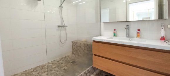 3 bedrooms Apartment in Creteil, France No. 117361 9