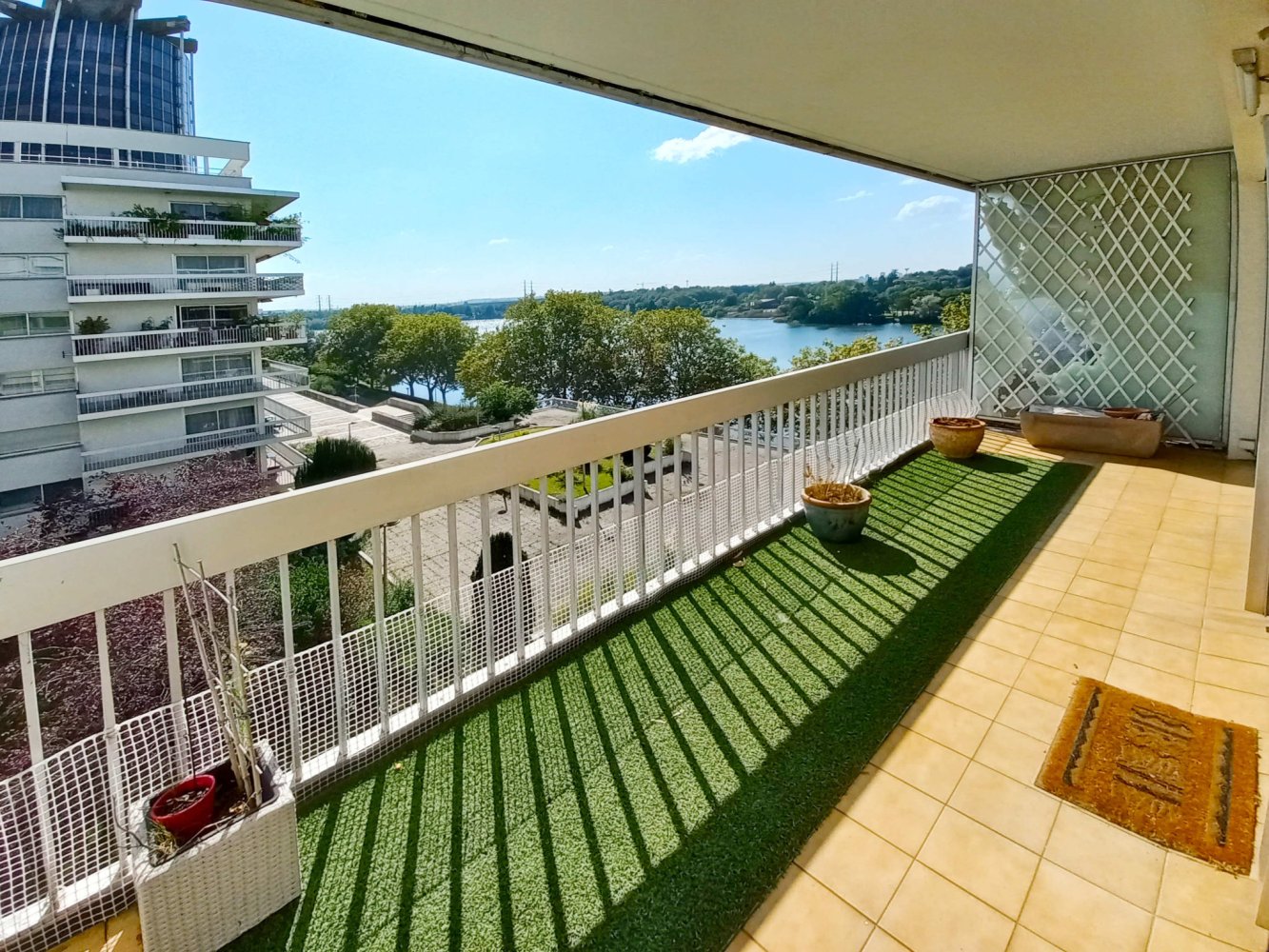 3 bedrooms Apartment in Creteil, France No. 117361