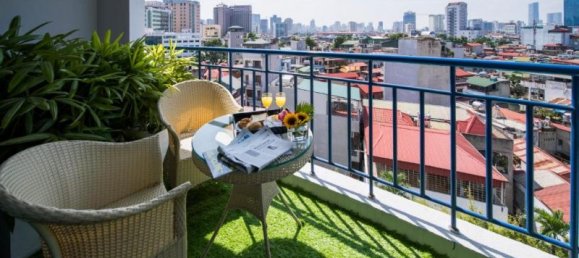 3 dormitorios apartamento en alquiler en Ba Dinh, Ha Noi, Vietnam № 13659 2