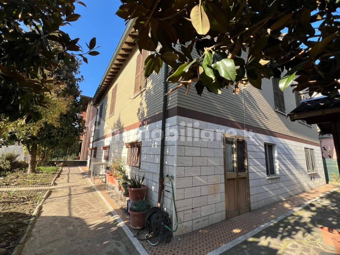 2 bedrooms Villa in Modena, Italy No. 330244