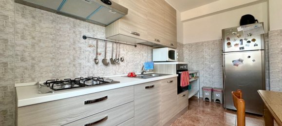 3 rooms Apartment in Rome, Italy No. 201465 13