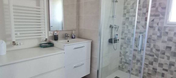 Квартира с 2 спальнями в Ле Пузен, Франция № 199868 9