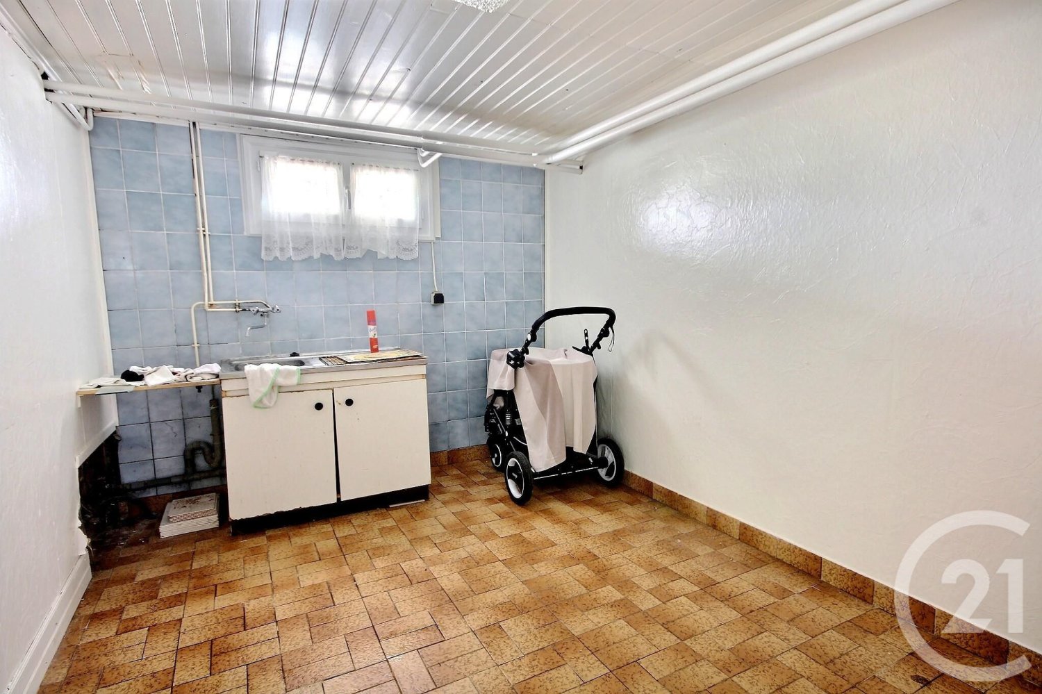 Casa de 4 dormitorios en Sezanne, France No. 71979