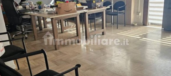 105m² Commercial property in Modena, Italy No. 374841 6