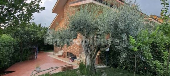 2 bedrooms Villa in Marcellina, Italy No. 271098 2