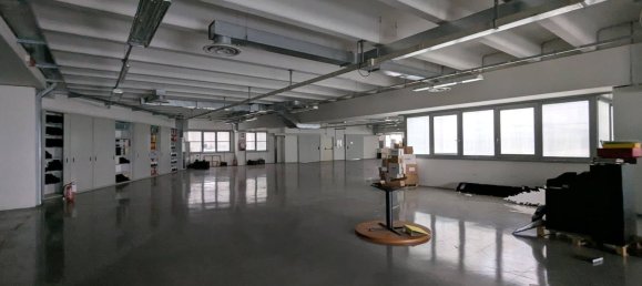 3250m² Warehouse in Cinisello Balsamo, Italy No. 12662 25