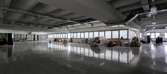 3250m² Warehouse in Cinisello Balsamo, Italy No. 12662 3