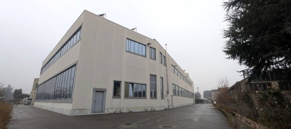 3250m² Warehouse in Cinisello Balsamo, Italy No. 12662 12