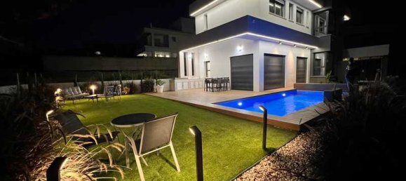 4 bedrooms Villa in Agios Athanasios, Cyprus No. 14639 3