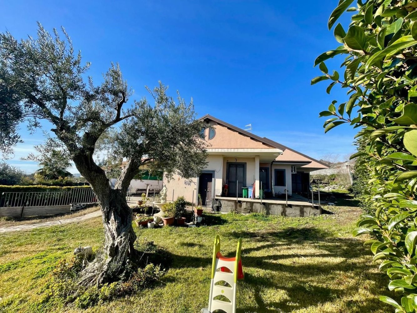 6غرفة فيلا في Zafferana Etnea, Italy رقم 259712