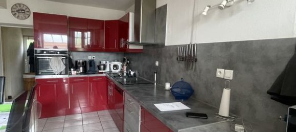 Casa de 3 dormitorios en Villeneuve-l'Archeveque, France No. 340240 2