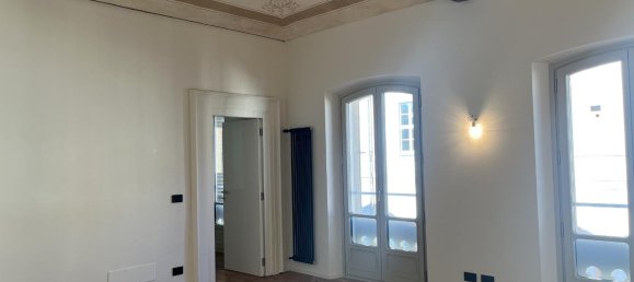 Квартира с 9 комнатами в Кунео, Италия № 235486 3