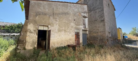 3 bedrooms House in Huesca, Spain No. 154986 4