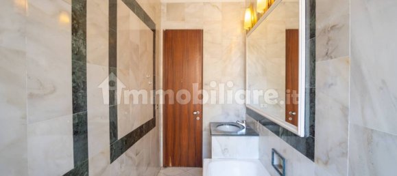 Apartamento de 2 dormitorios en Milan, Italy No. 296780 19