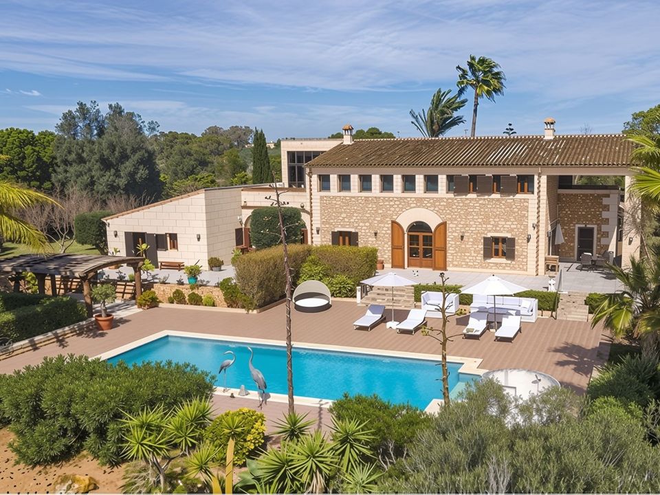 6 bedrooms House in Ses Salines, Spain No. 257890