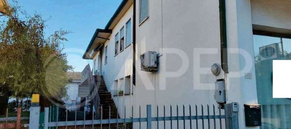 890m² Warehouse in Noventa Padovana, Italy No. 309460 5