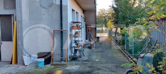 890m² Warehouse in Noventa Padovana, Italy No. 309460 10