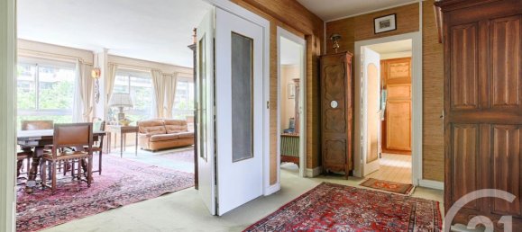 2 bedrooms Apartment in Paris, France No. 172892 3