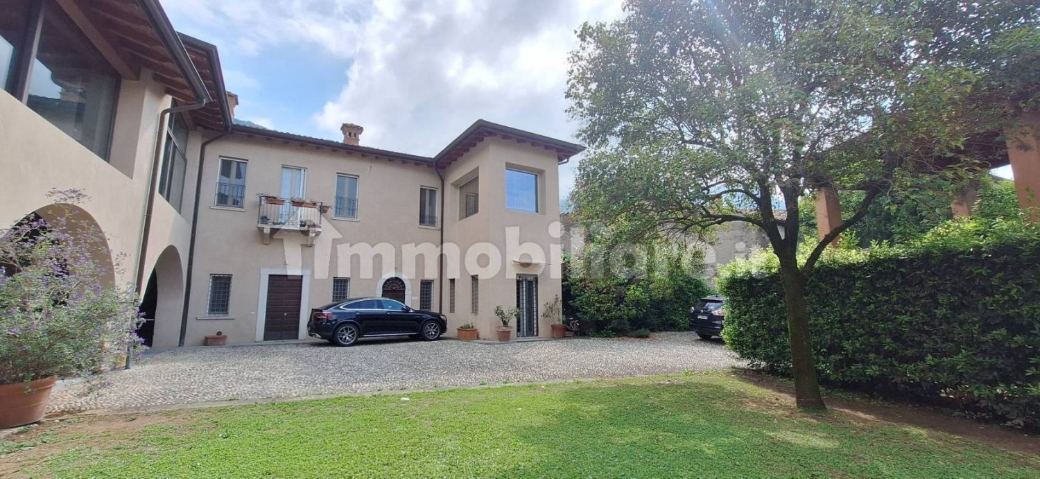 Casa T5 em Nave, Italy N.º 2380