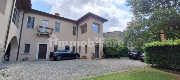 Дом с 5 спальнями в Наве, Италия № 2380 39