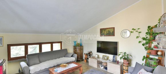 2غرفة شقة في Canzo, Italy رقم 235473 3