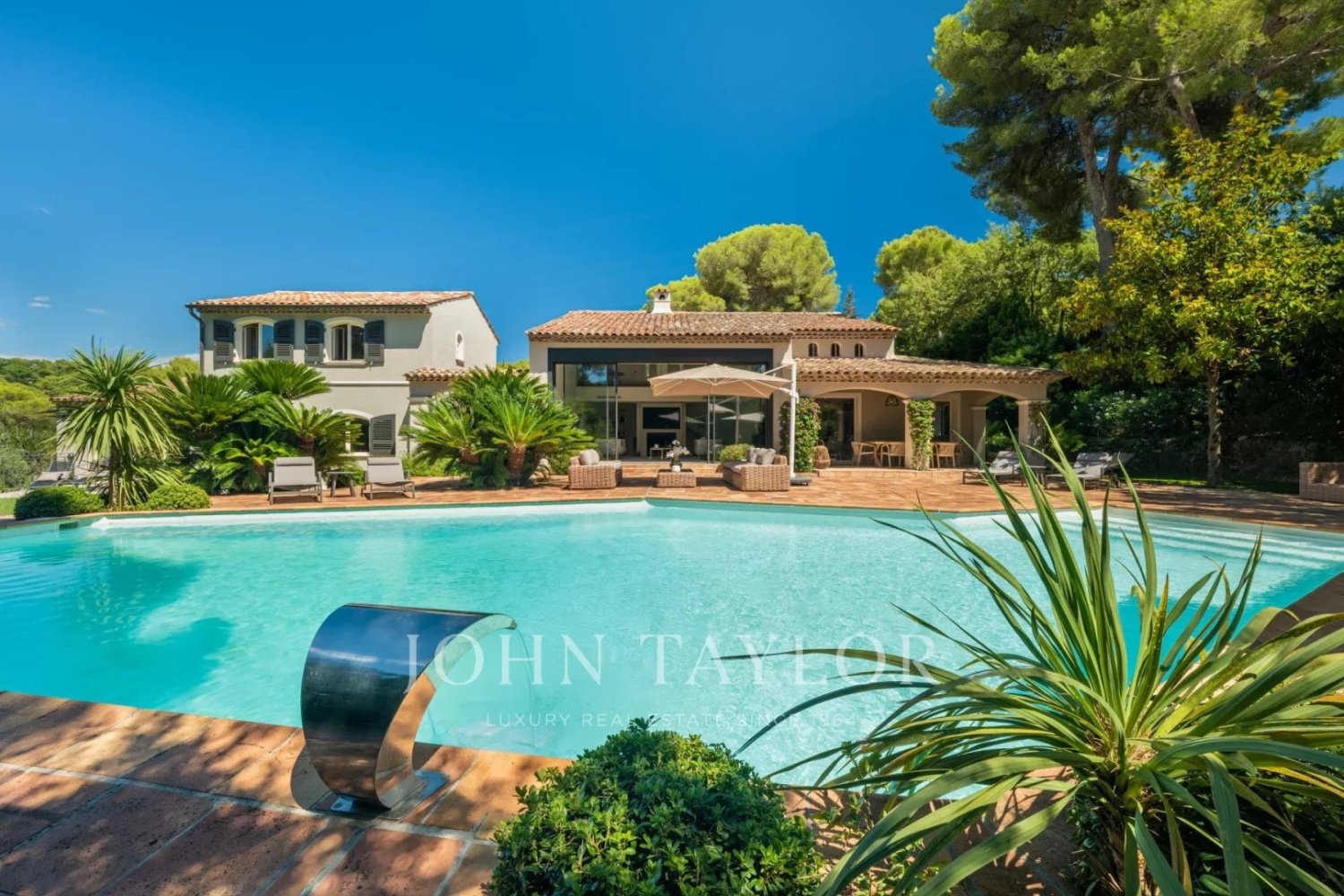 5 bedrooms Villa in Mougins, France No. 346904