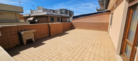 3 Schlafzimmer Penthouse in Nettuno, Italy, Nr. 338014 3