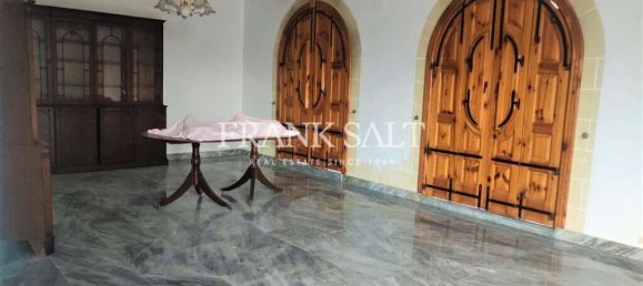 3 bedrooms Villa in Iklin, Malta No. 4790 5