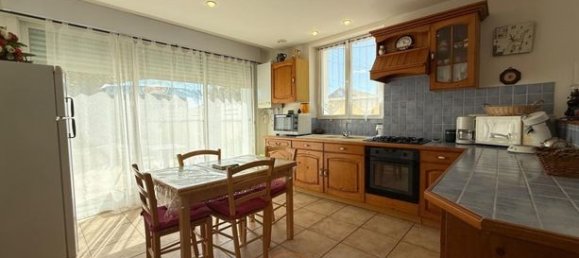 2 Schlafzimmer Haus in Le Teil, France, Nr. 308204 5