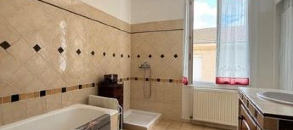 2 Schlafzimmer Haus in Le Teil, France, Nr. 308204 8