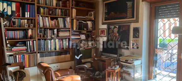 4 bedrooms Villa in Rome, Italy No. 323999 13