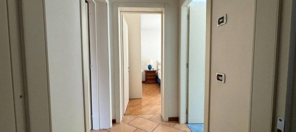 3 rooms Apartment in Florence, Italy No. 159725 19