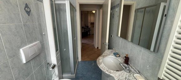 3 rooms Apartment in Florence, Italy No. 159725 14