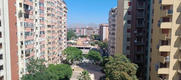 9 rooms Apartment in Palermo, Italy No. 21256 3