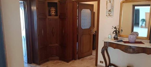 9 rooms Apartment in Palermo, Italy No. 21256 28