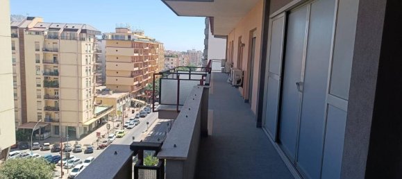 9 rooms Apartment in Palermo, Italy No. 21256 6