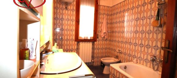 Apartamento de 5 divisões em Montevarchi, Italy N.º 233809 2