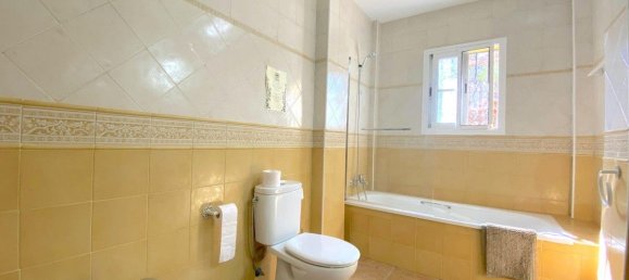 Casa de 5 dormitorios en Marbella, Spain No. 151600 8