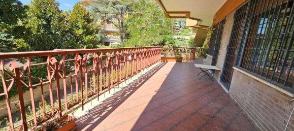 8 rooms Apartment in Rome, Italy No. 174011 11