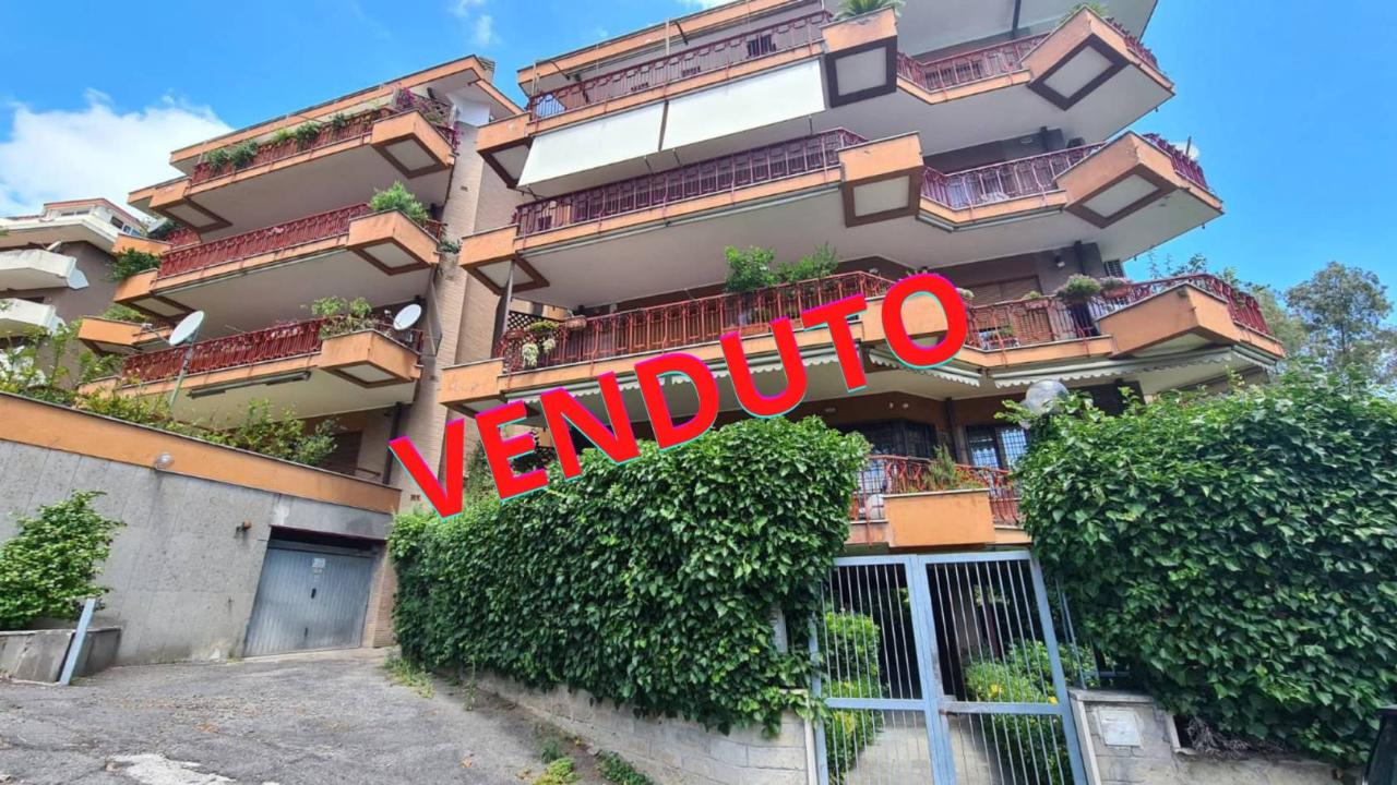 8 rooms Apartment in Rome, Italy No. 174011