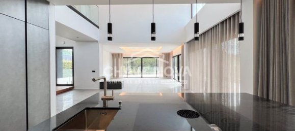 4 bedrooms Villa in Quarteira, Portugal No. 132562 7